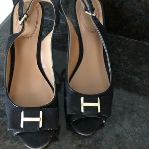 Tommy Hilfiger women’s sandal in black size 8 1/2